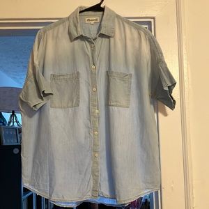 Madewell Short Sleeve Denim Button-Up Medium